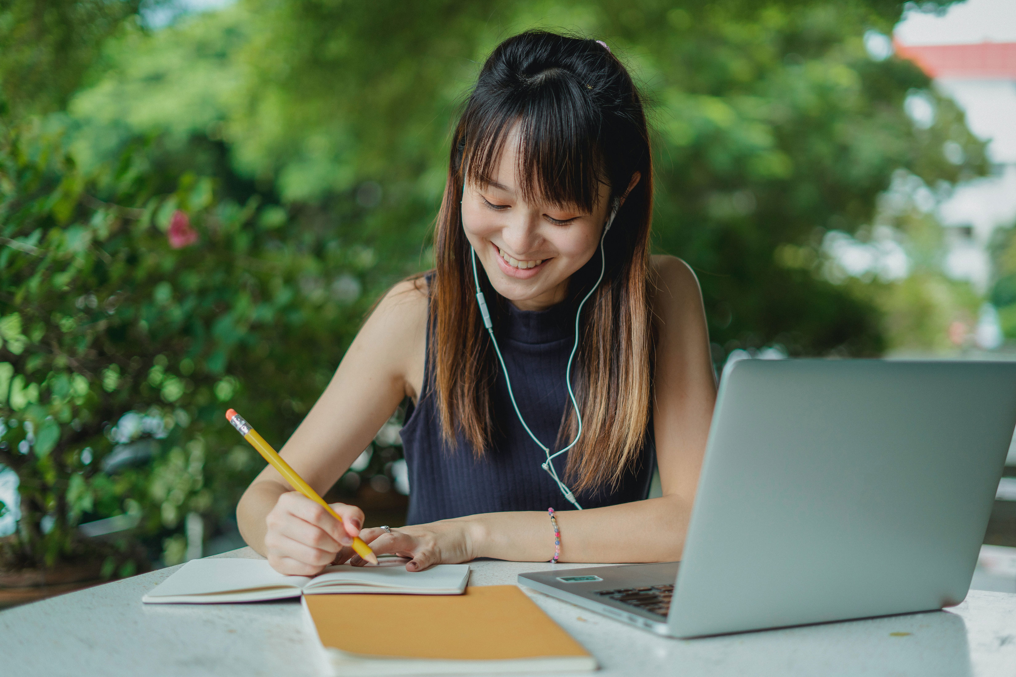 beneficios-de-estudiar-con-música